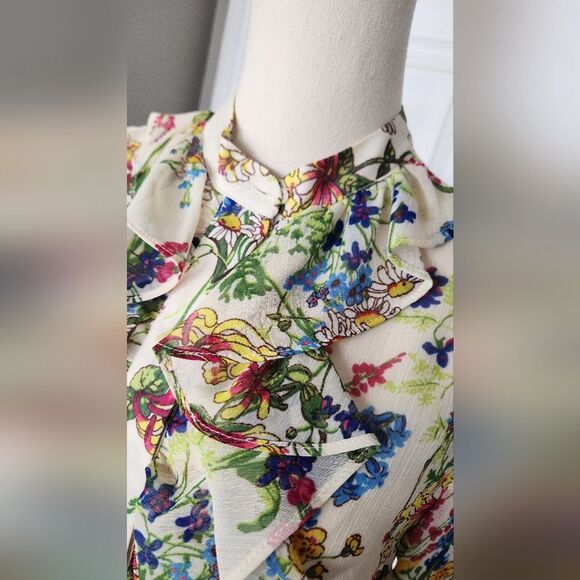 NWOT H&M Floral ruffle blouse - Size 8 - Picture 5 of 9